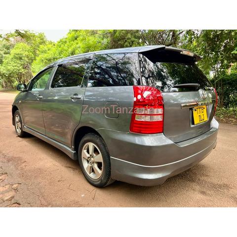 TOYOTA WISH KALI SANA IWAHI MAPEMA USILEMBE - 2/4