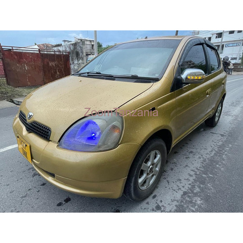 Toyota vitz - 2/4