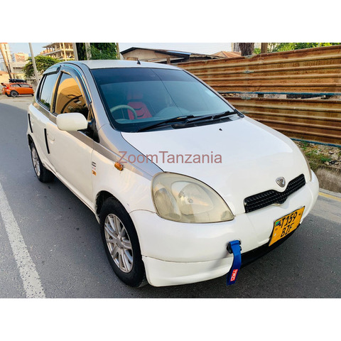 Toyota vitz - 1/4