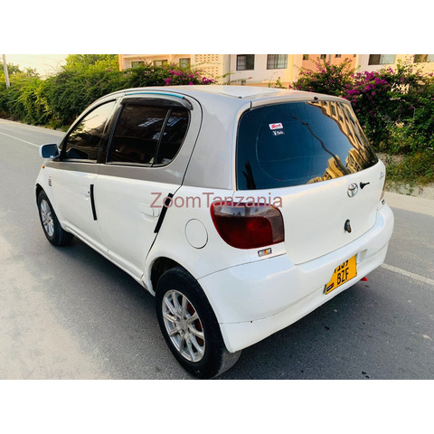 Toyota vitz - 4/4