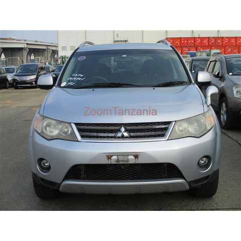 Mitsubishi Outlander - 2/4