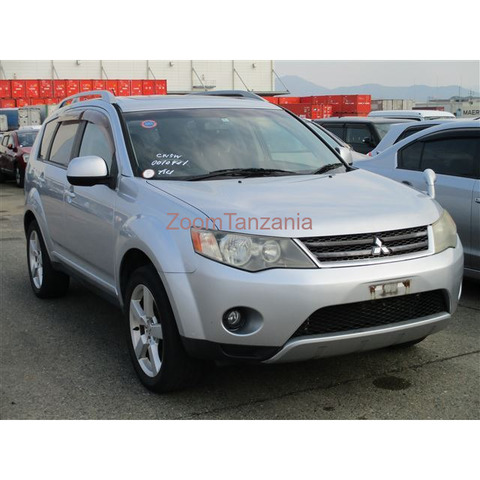 Mitsubishi Outlander - 3/4