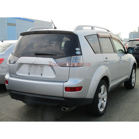 Mitsubishi Outlander - 4/4