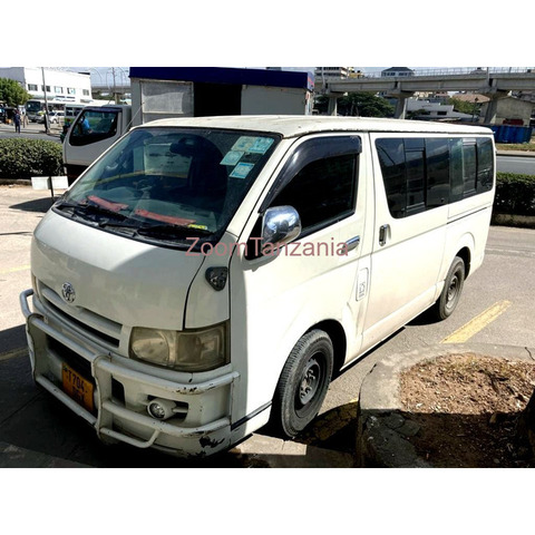 Toyota hiace - 1/3