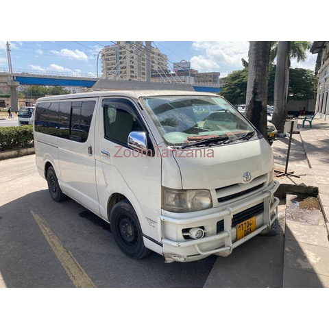 Toyota hiace - 2/3