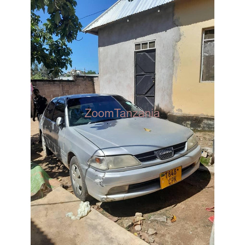 TOYOTA CARINA - 1/3