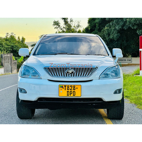 TOYOTA HARRIER - 1/4