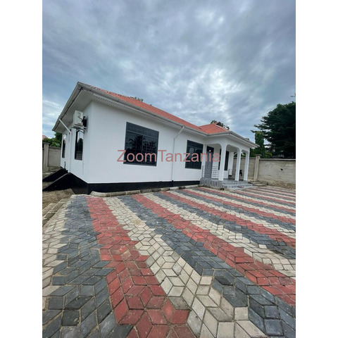 Cheap and Good condition house for sale Madale Flamingo - 3/4