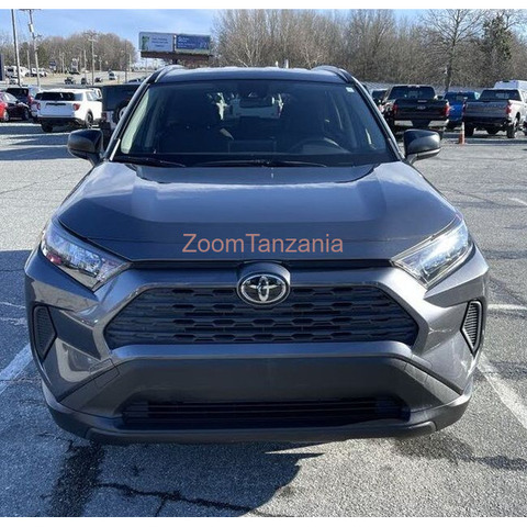 2019 Toyota RAV4 LE FWD - 1/4