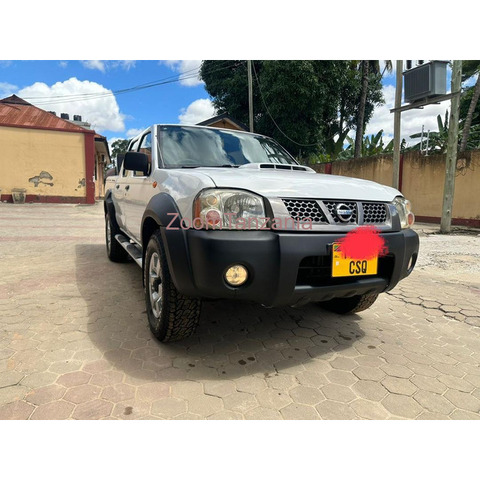 Nissan Hardbody Pick up double cabin for sale - 2/4