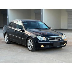 2005 MERCEDES BENZ C CLASS - 4