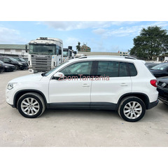 2010 Volkswagen Tiguan - 4