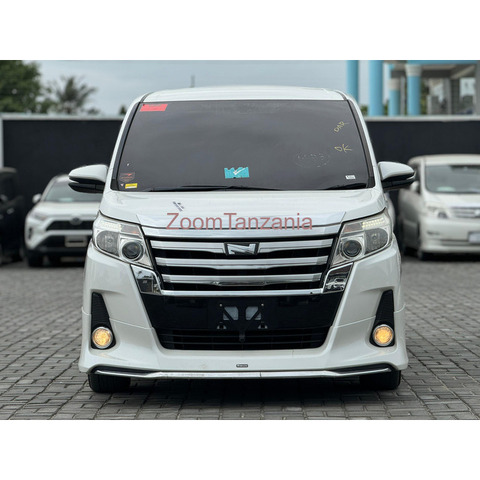 2014 TOYOTA NOAH SI - 1/4