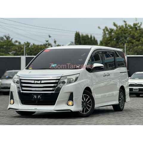 2014 TOYOTA NOAH SI - 2/4