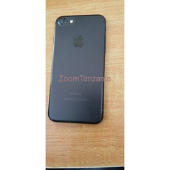 Iphone 7 plain (Black) - 4