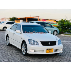 TOYOTA CROWN ATHLETE FOR SALE - 3