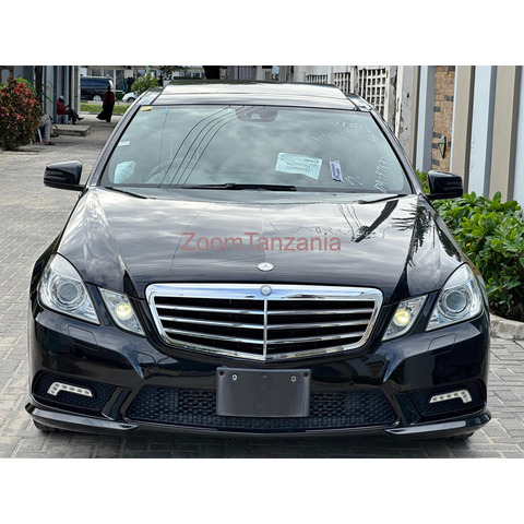 2012 MERCEDES BENZ E CLASS - 1/4