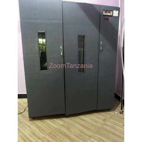 MASHINE YA KUANGULIA MAYAI / FULL AUTOMATIC EGG INCUBATORS FOR SALE IN TANZANIA - 2/3