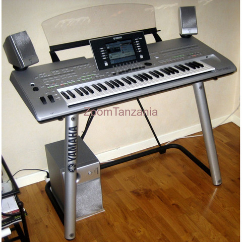 Yamaha Tyros 4 (61-Key Pro Arranger Workstation) - 4/4