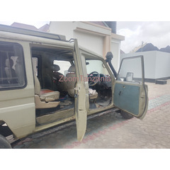 Land cruiser hardtop ya Tours - 4