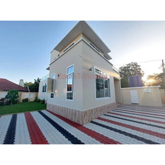 House for rent at Oysterbay.