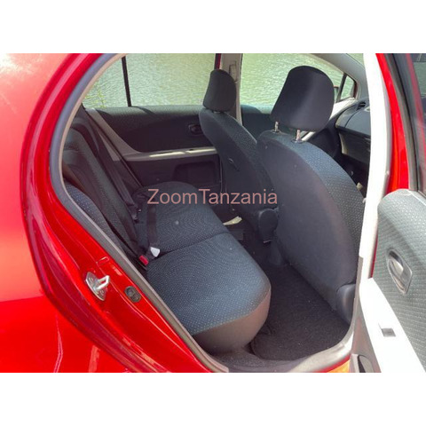 TOYOTA VITZ 2005 - 1/4