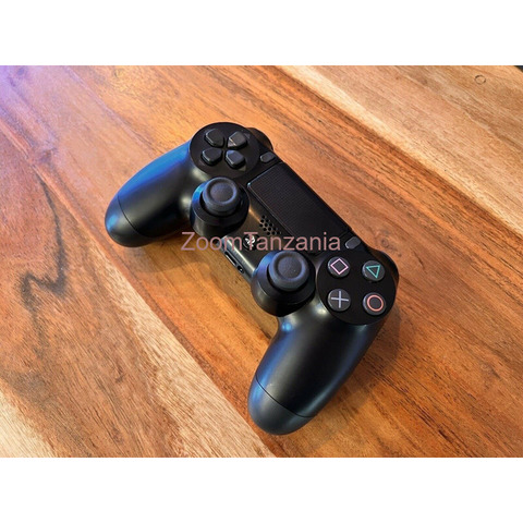 PLAYSTATION 4 PRO - 4/4