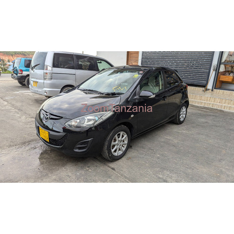 2011 MAZDA DEMIO - 1/4