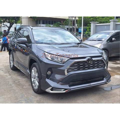 2019 Rav4 - 2/4