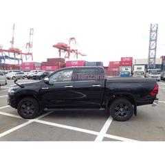 CLEAN USED LHD 2020 TOYOTA HILUX CAB - 2