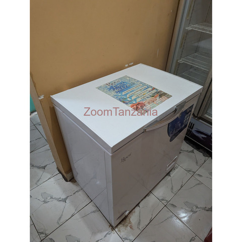 142 L FREEZER - 2/4