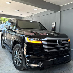 2022 TOYOTA LANDCRUISER LC300