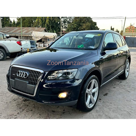 2010 Audi Q5 Quattro - 2/4