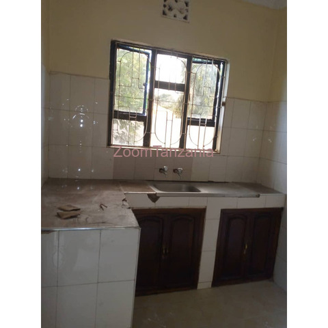 3BEDROOM HOUSE FOR RENT AT KWA MREFU,ARUSHA - 2/4