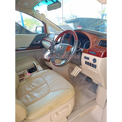 Toyota Alphard for sale model 2009