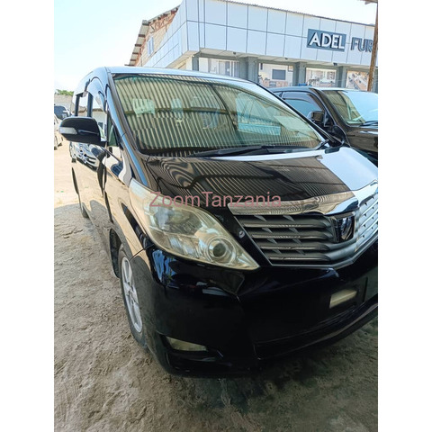 Toyota Alphard for sale model 2009 - 2/4