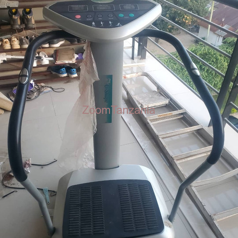 FULL BODY EXERCISING VIBRATOR MACHINE - 1/3