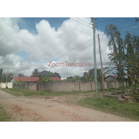 KIWANJA SQM 927 KINAUZWA TEGETA BLOCK C - 2/4