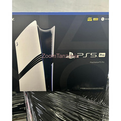 PLAYSTATION 5 PRO - 2