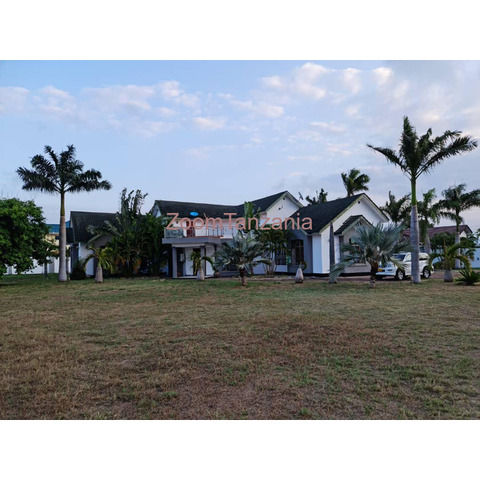 HOUSE FOR SALE BAHARI BEACH - 3/4