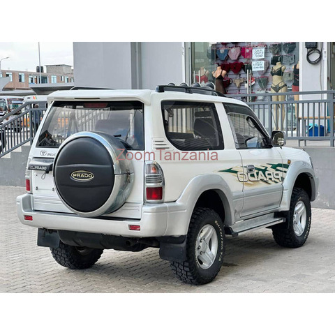 2002 Toyota Prado - 1/4