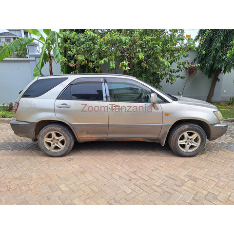 1998 Toyota harrier - 2/3