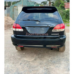 2003 Toyota Harrier - 4