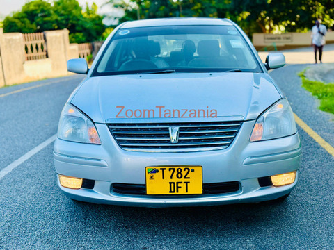 Toyota Premio - 2/6