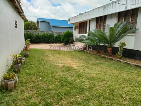 Plot in Mbezi Beach - 1/4