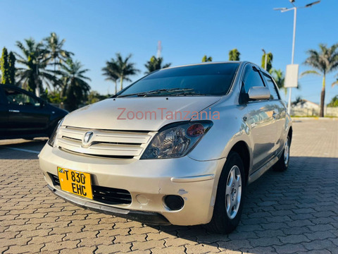 2005 Toyota Ist Cc 1490 - 2/6