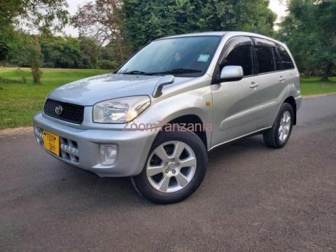 TOYOTA RAV4 - 2/6