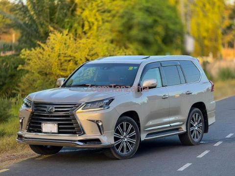 Lexus LX570 - 2/6