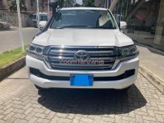 2016 Toyota Landcruiser V8, Diesel, Automatic, for Sale in Dar es Salaam