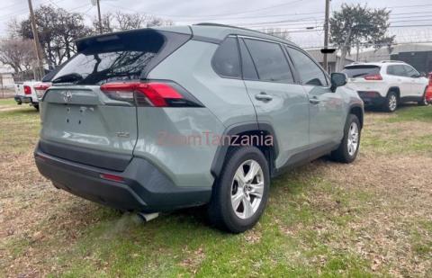 2019 TOYOTA RAV4 XLE - 4/4